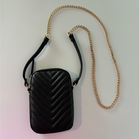 Bizou black crossbody purse with chain strap - Picture 2 of 3